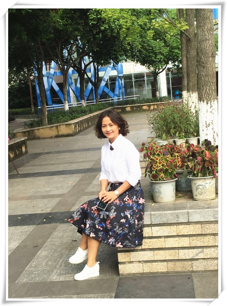 润物无声静待花开颜莉